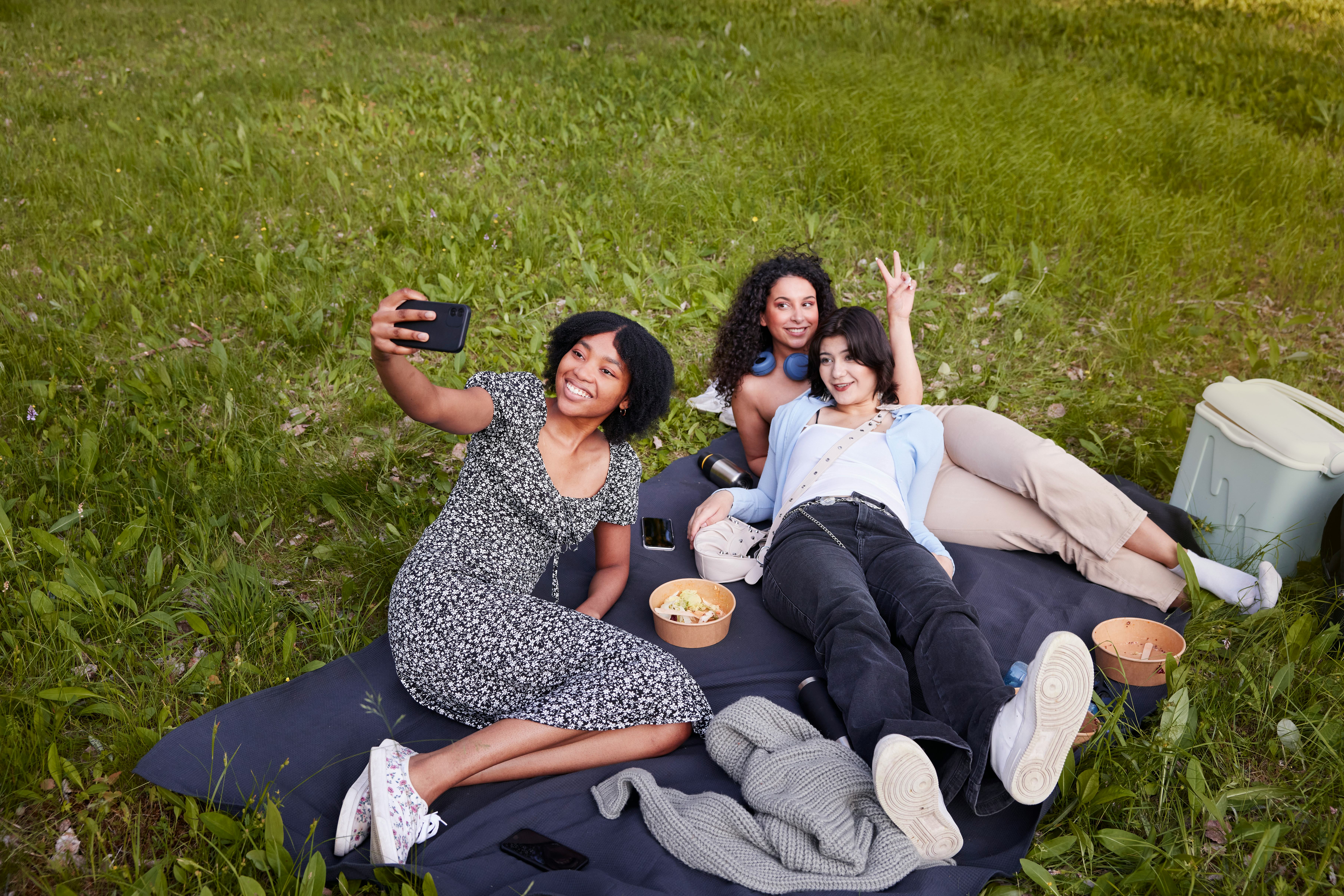 These 40 summer Instagram captions are refreshing.