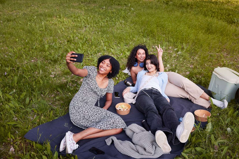 These 40 summer Instagram captions are refreshing.