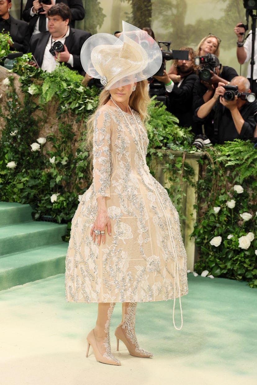 NEW YORK, NEW YORK - MAY 06: Sarah Jessica Parker attends The 2024 Met Gala Celebrating "Sleeping Be...