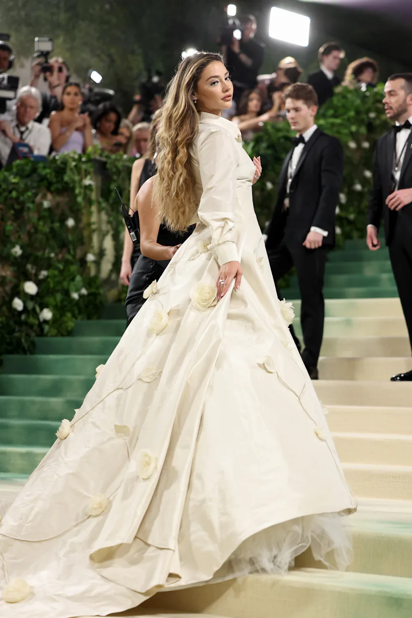 Madelyn Cline's 2024 Met Gala Look Proves She's A Fashion It Girl Madelyn Cline's 2024 Met Gala Look Proves She's A Fashion It Girl