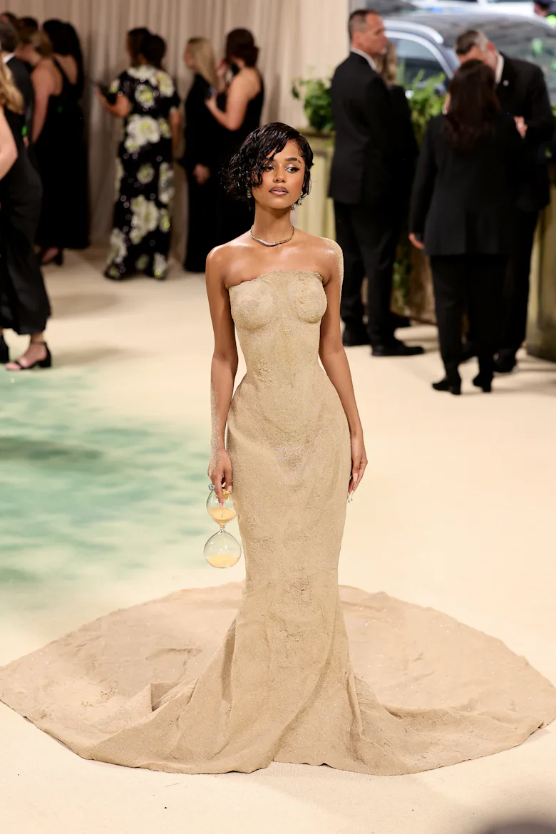Tyla Makes Her Met Gala Debut In a Dress Made of Sand Tyla Makes Her Met Gala Debut In a Dress Made of Sand