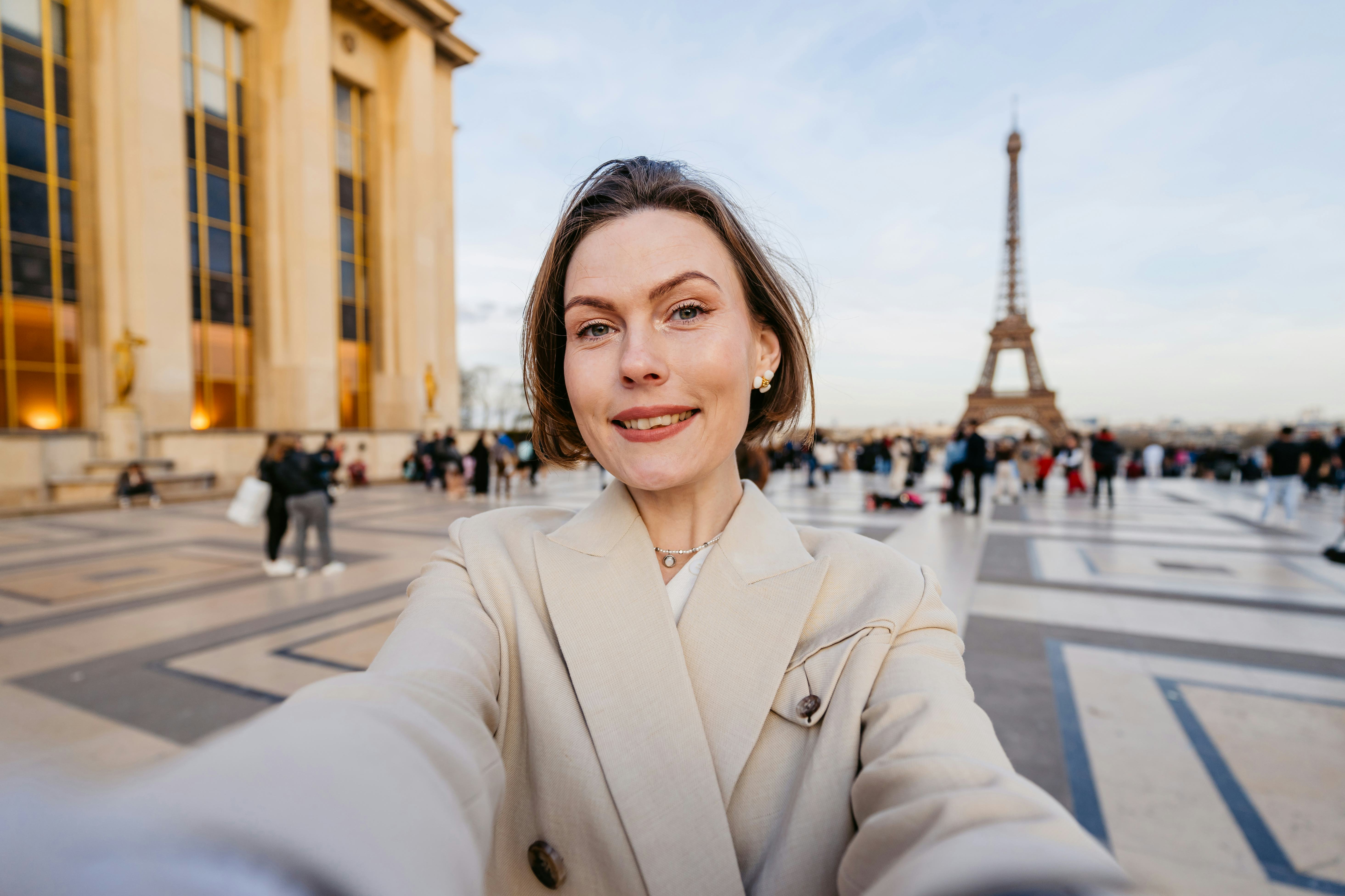 These 40 Instagram captions are great for selfies.