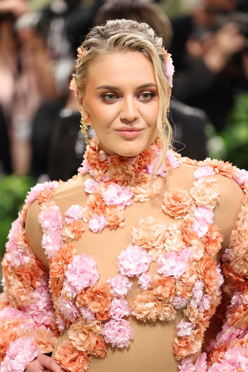 Kelsea Ballerini wore a floral updo at the 2024 Met Gala.