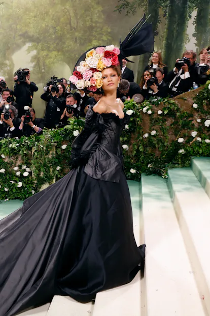 Zendaya's 2024 Met Gala Dress Is Dark Romance At Its Peak