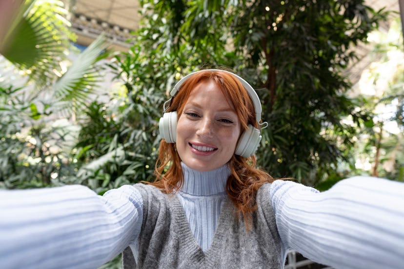 Use one of these 40 Instagram captions for your next selfie.