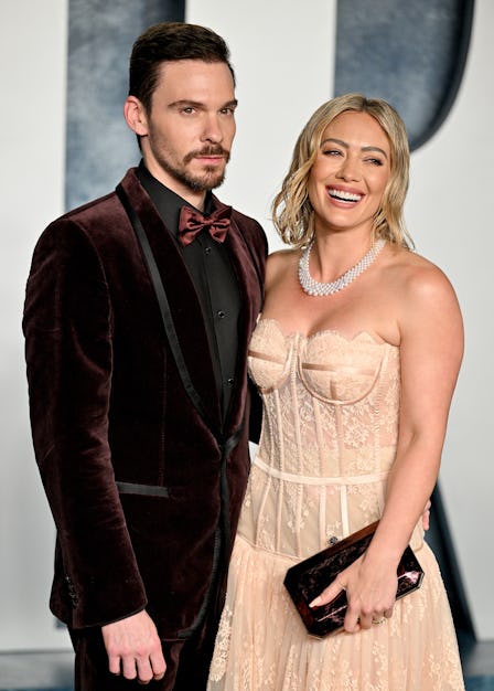 BEVERLY HILLS, CALIFORNIA - MARCH 12: Matthew Koma and Hilary Duff attend the 2023 Vanity Fair Oscar...