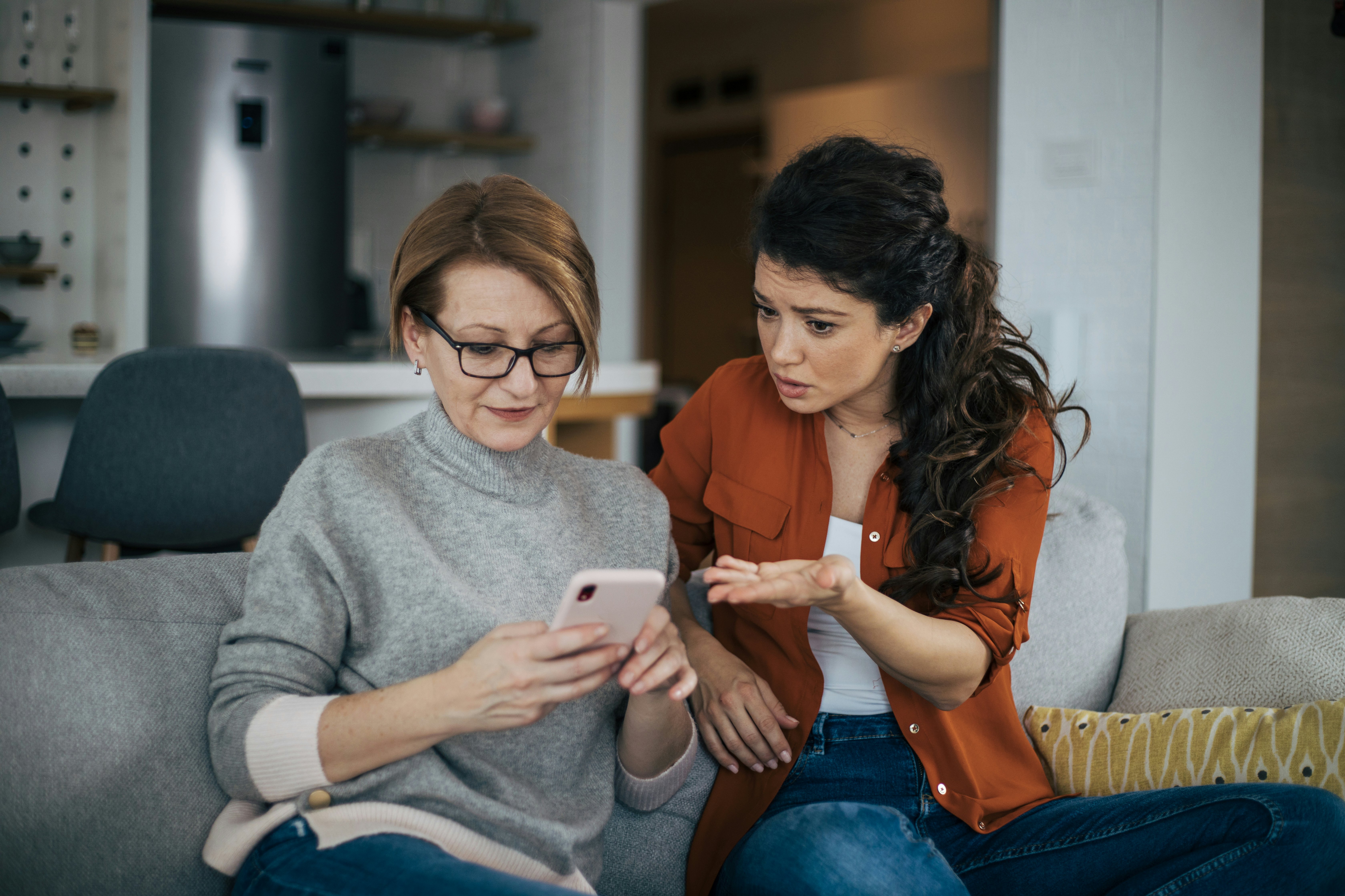 25 Sneaky Signs Your Mom Is Toxic, According To Experts