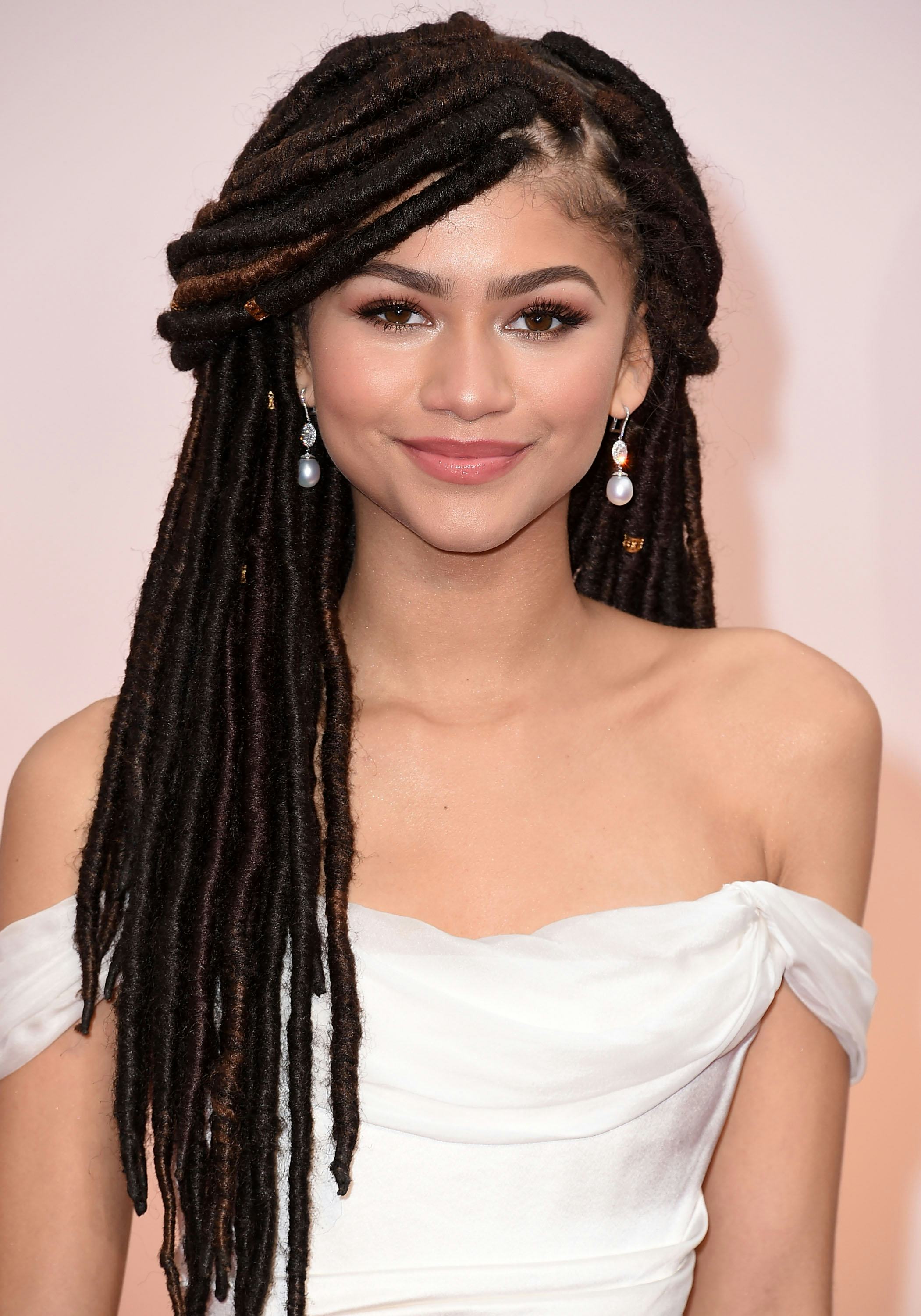 These 100 celeb hairstyles are super chic.