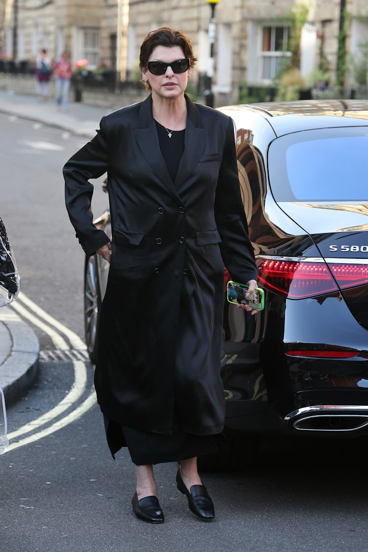 Linda Evangelista arrives at the LFW s/s 2024 : Vogue World - Catwalk Show at Theatre Royal Drury La...