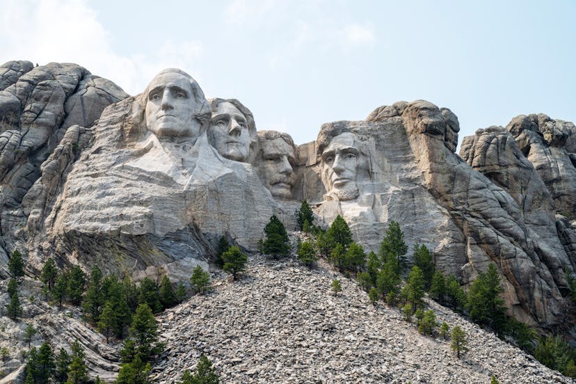 keystone usa june 13 Keystone, USA - June 13, 2023. Sculptures of presidents at Mount Rushmore National Memorial, Keyston...