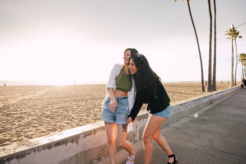 Gemini seeks out shorter relationships.