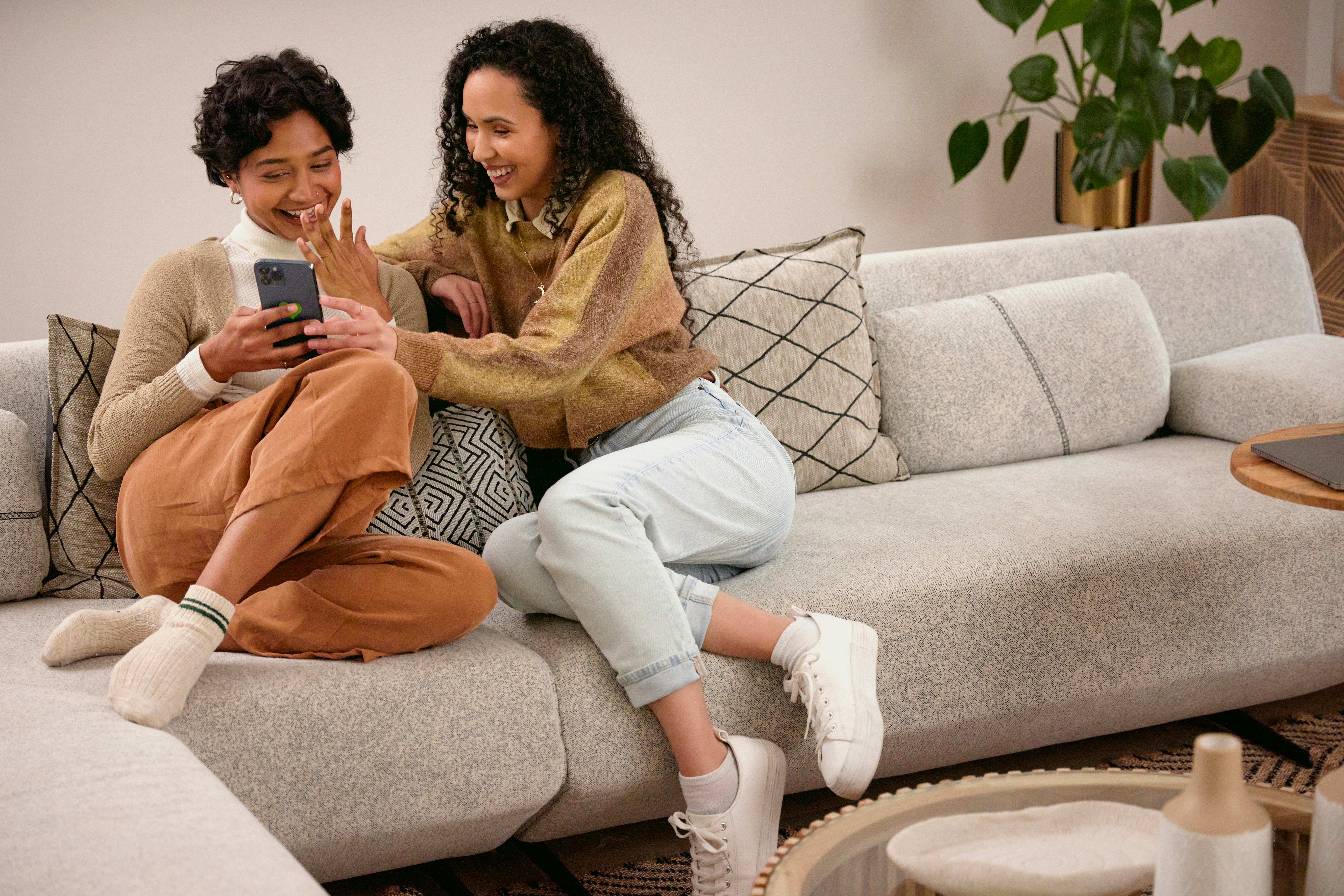 These 113 jokes about friends, love, work, and money are seriously hilarious.