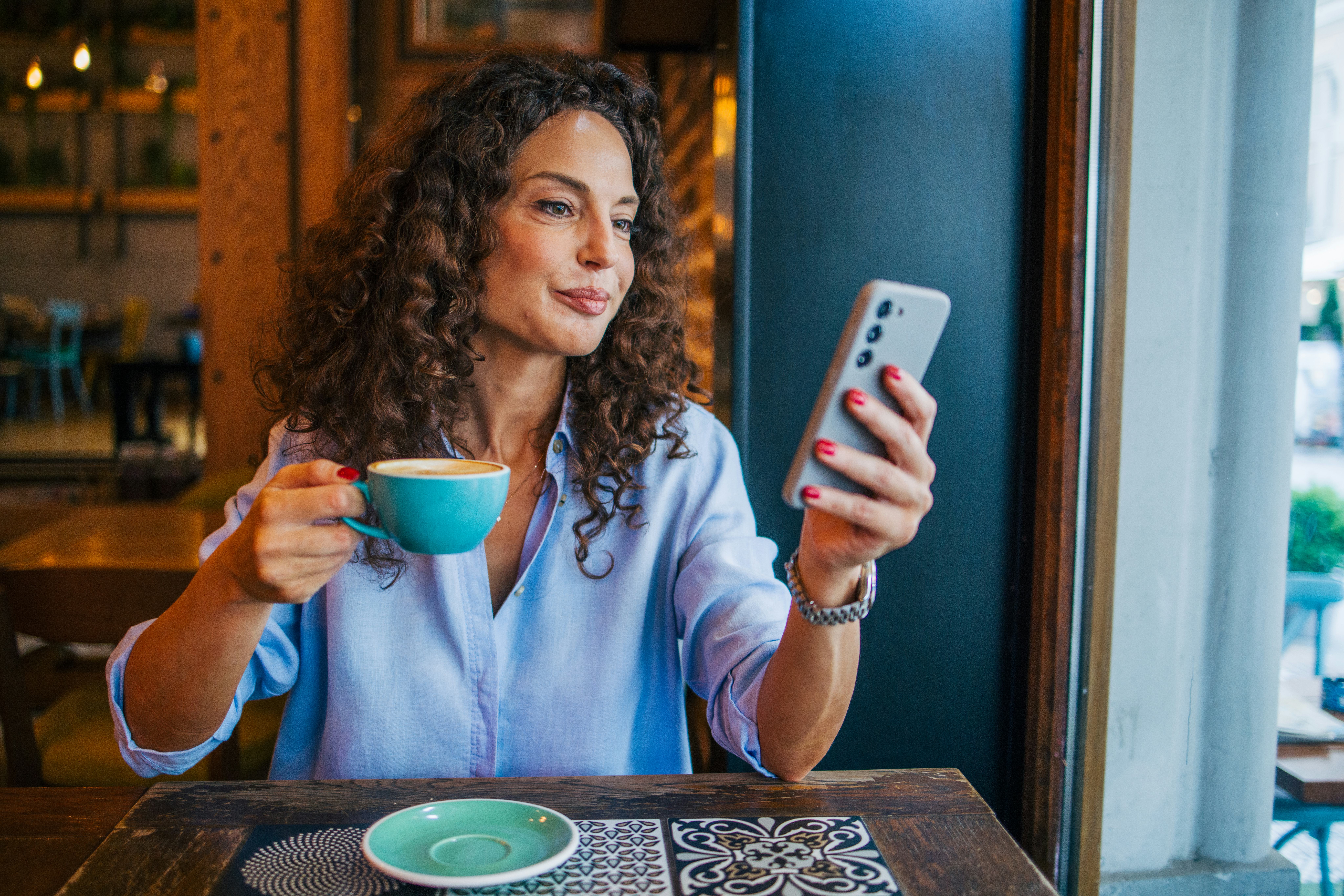 Check out these 40 flirty &ldquo;good morning&rdquo; texts to send to your crush.