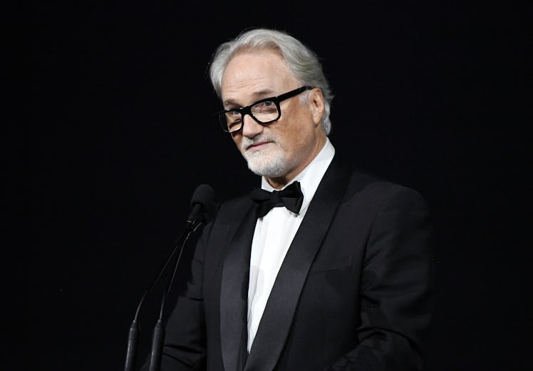LOS ANGELES, CALIFORNIA - NOVEMBER 04: Honoree David Fincher, wearing Gucci, speaks onstage during t...