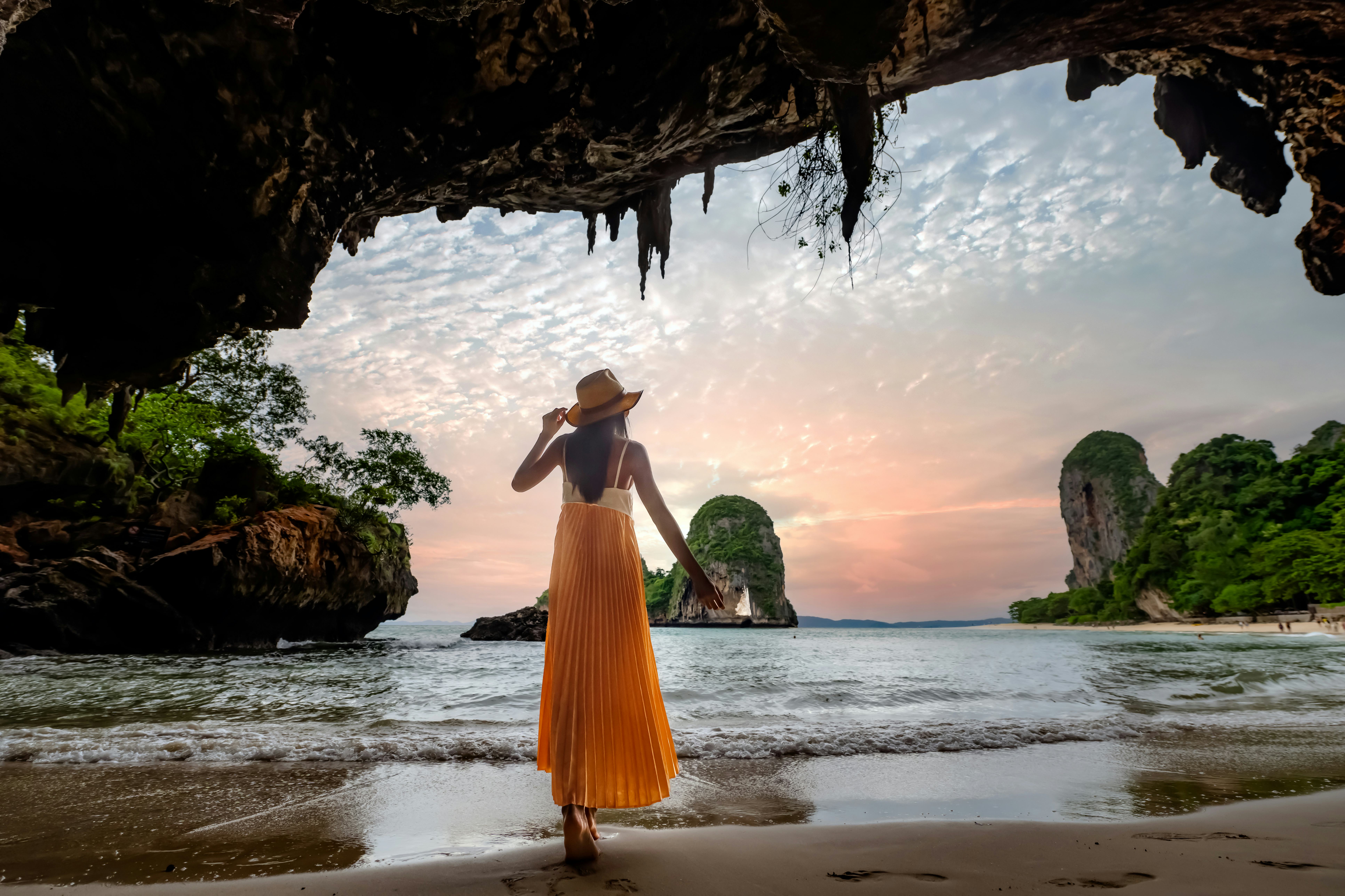 These are the best short Instagram captions for vacations.