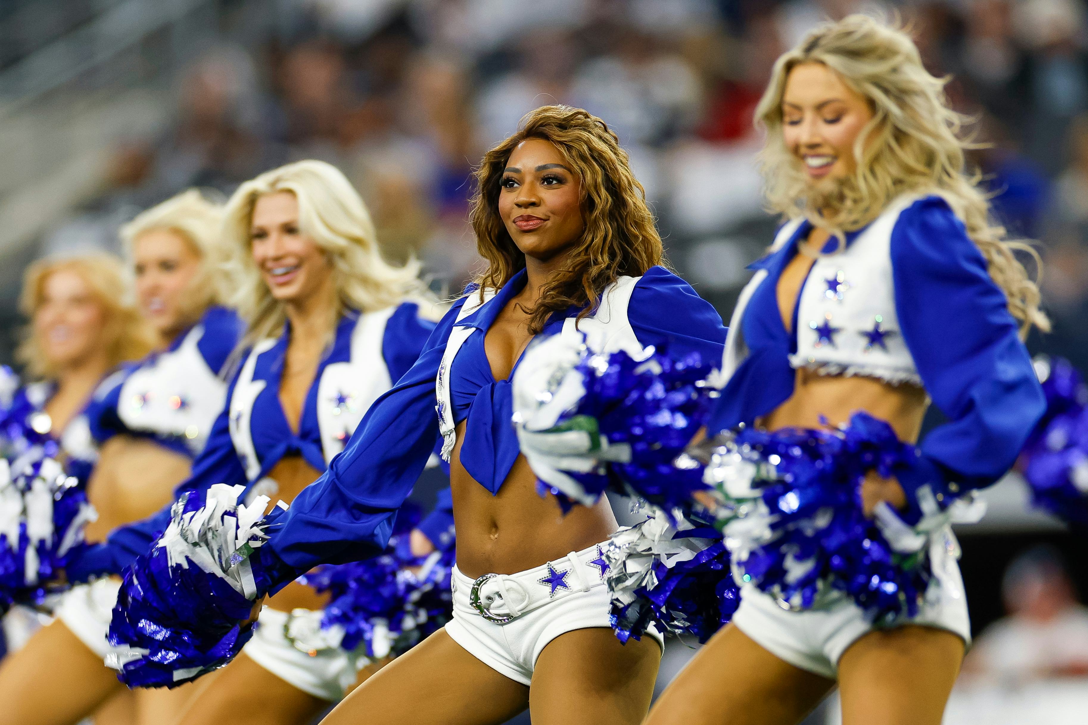 How much for the Cowboys cheerleaders make? As &lsquo;America&rsquo;s Sweethearts&rsquo; proves, it&rsquo;s not entirely cle&hellip;