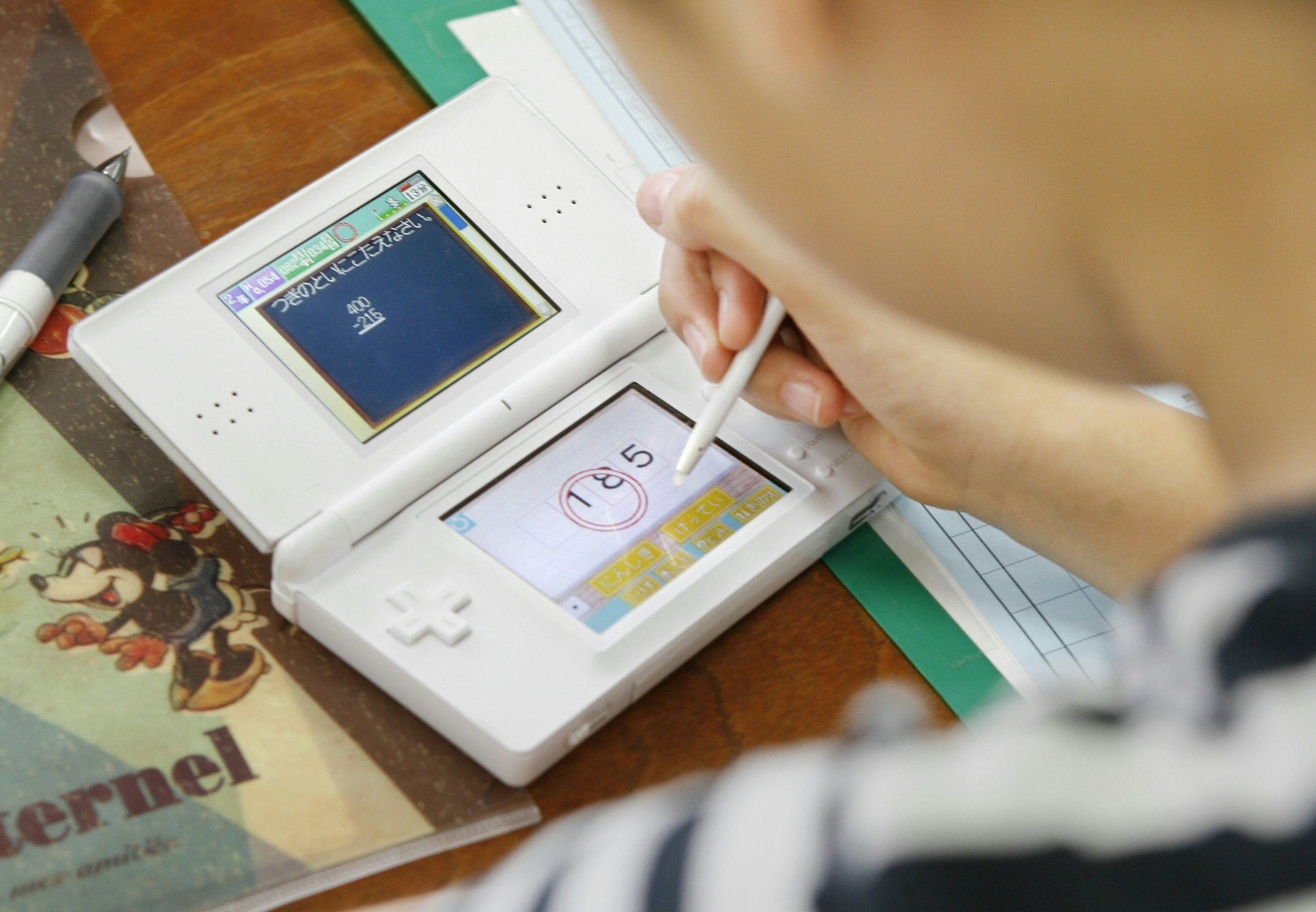 18 Years Ago, This Handheld Saved Nintendo From Losing Everything