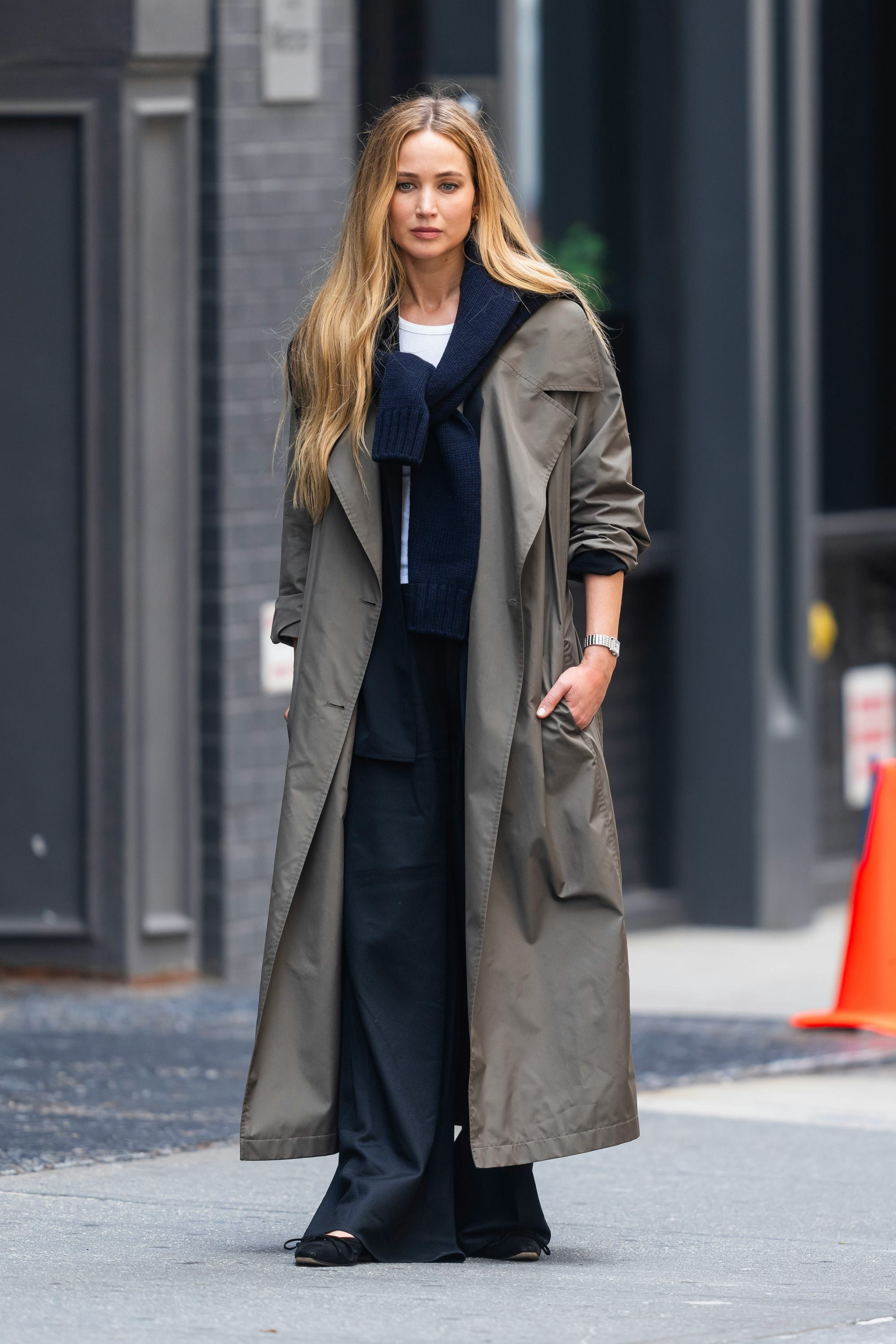 louren♡ volume flare trench coat louren♡ volume flare trench coat Designer Flare Trench