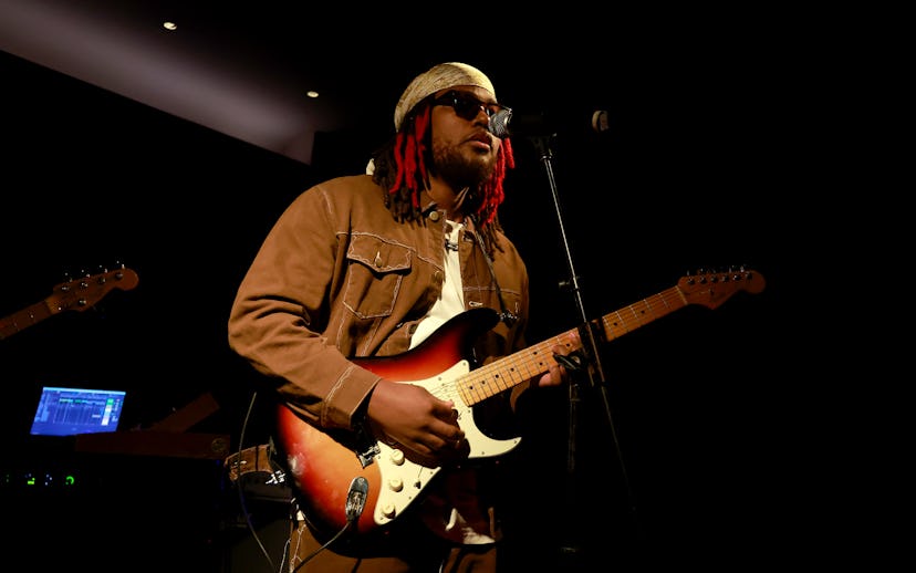 NEW YORK, NEW YORK - JUNE 03: Leon Thomas performs onstage during the blond sessions Presents Leon T...