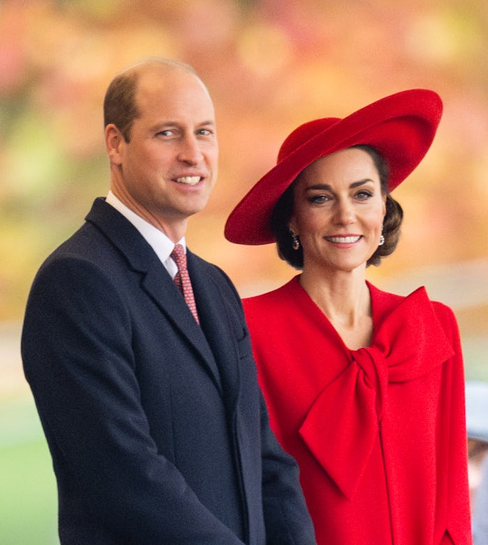 LONDON, ENGLAND - NOVEMBER 21: Prince William, Prince of Wales and Catherine, Princess of Wales atte...