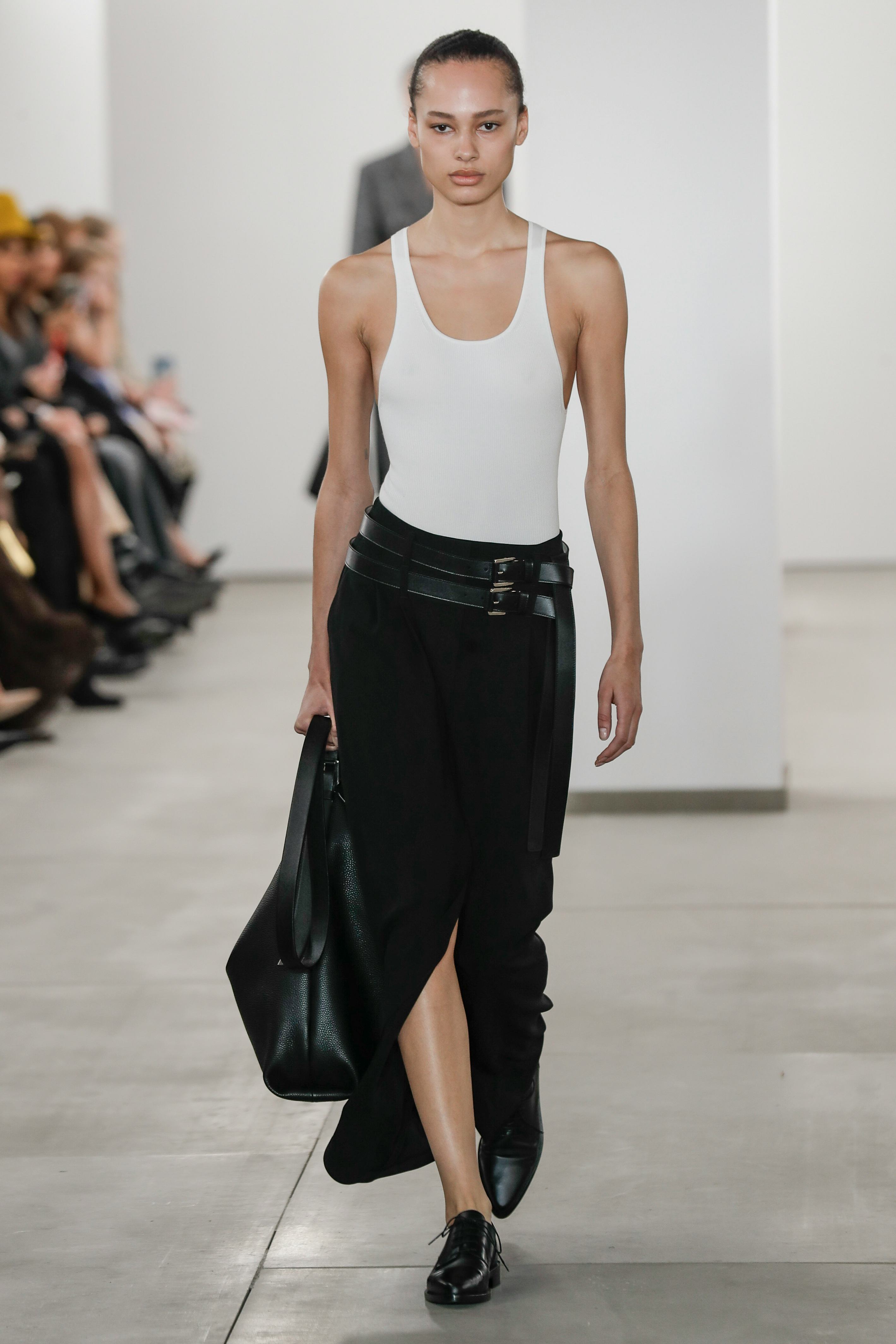 NEW YORK, USA - FEBRUARY 13: A model walks the runway during the Michael Kors Ready to Wear Fall/Win&hellip;
