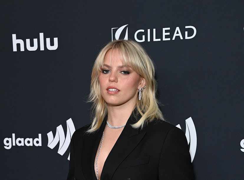 Reneé Rapp opened up about her decision to publicly identify as a lesbian.