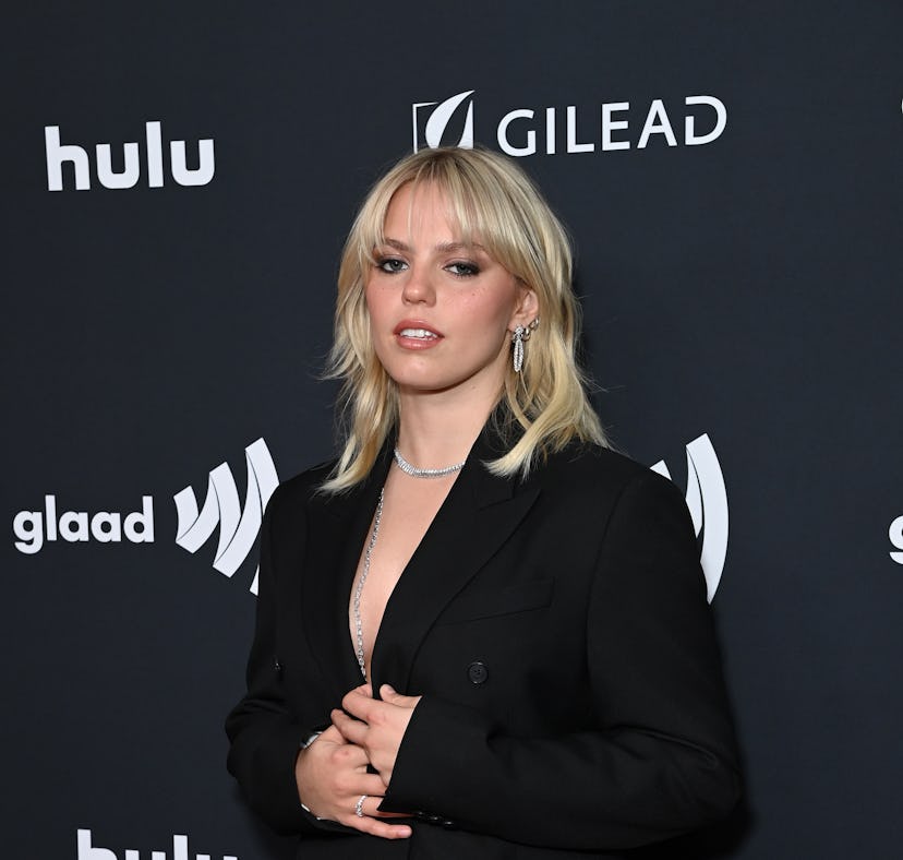 Reneé Rapp opened up about her decision to publicly identify as a lesbian.