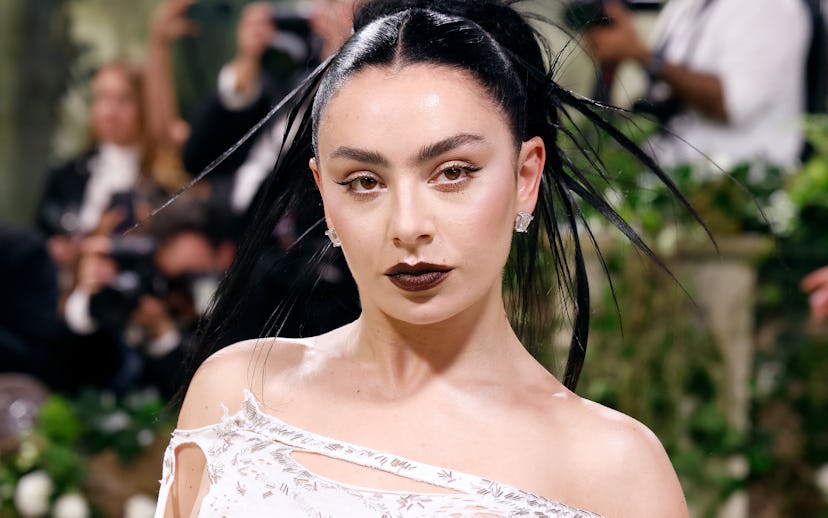 NEW YORK, NEW YORK - MAY 06: Charli XCX attends the 2024 Costume Institute Benefit for "Sleeping Bea...
