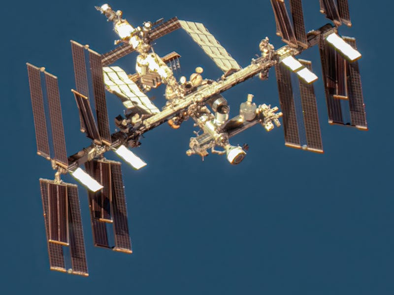 BOEING SSTARLINER SPACECRAFT, INTERNATIONAL SPAPCE STATION -- JUNE 6, 2024: Amazing Maxar satellite...