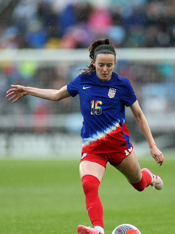 USWNT and NWSL player Rose Lavelle talks to Bustle about learning lessons from the 2023 Women’s Worl…