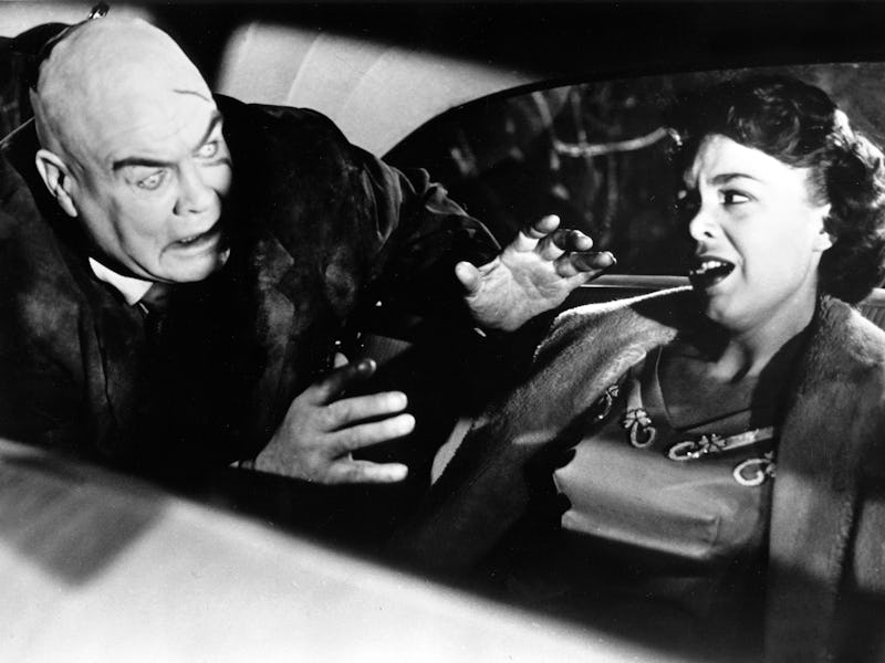 Kino. Plan 9 from Outer Space, USA, 1959, Regie: Edward D. Wood Jr., Darsteller: Mona McKinnon, Tor ...