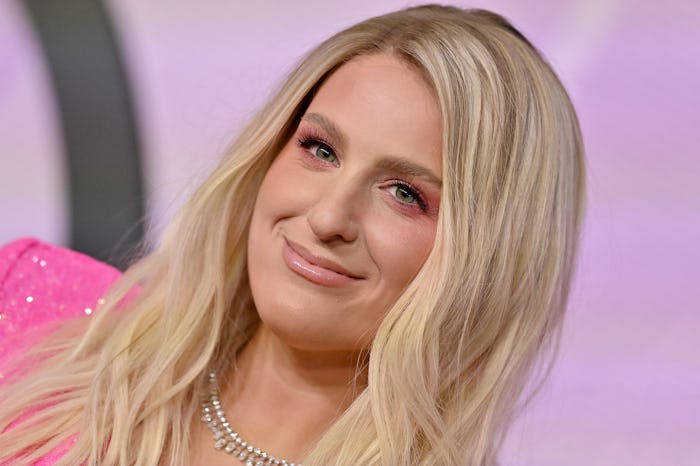 LOS ANGELES, CALIFORNIA - NOVEMBER 20: (EDITORIAL USE ONLY) Meghan Trainor attends the 2022 America...