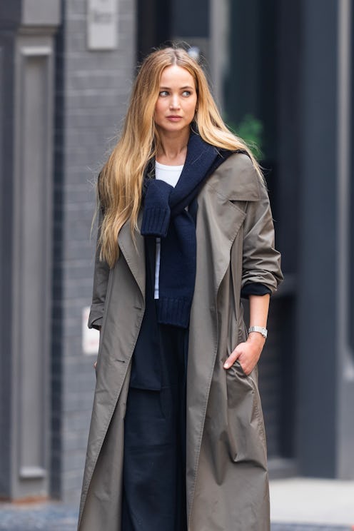 Jennifer Lawrence cobalt blue clogs