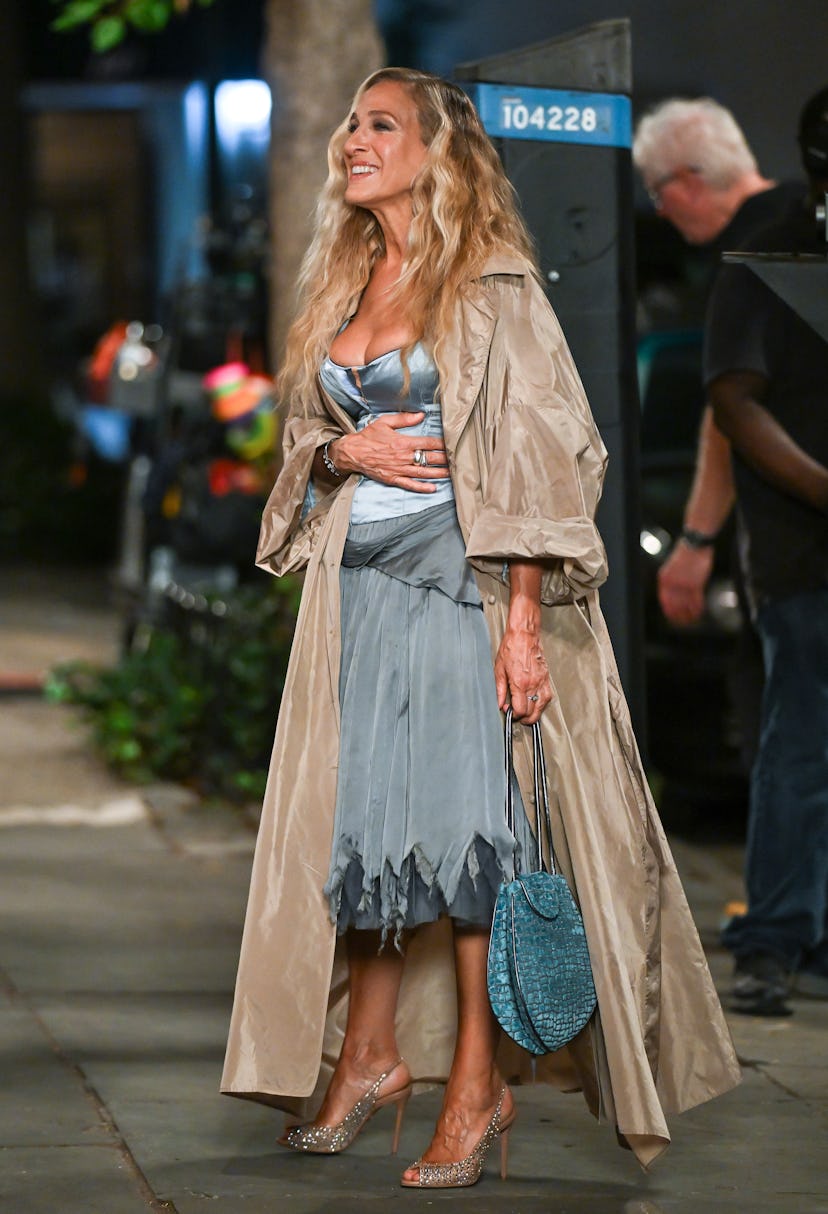 Sarah Jessica Parker is seen on the set of "And Just Like That..." Season 3 in Gramercy Park on Augu...