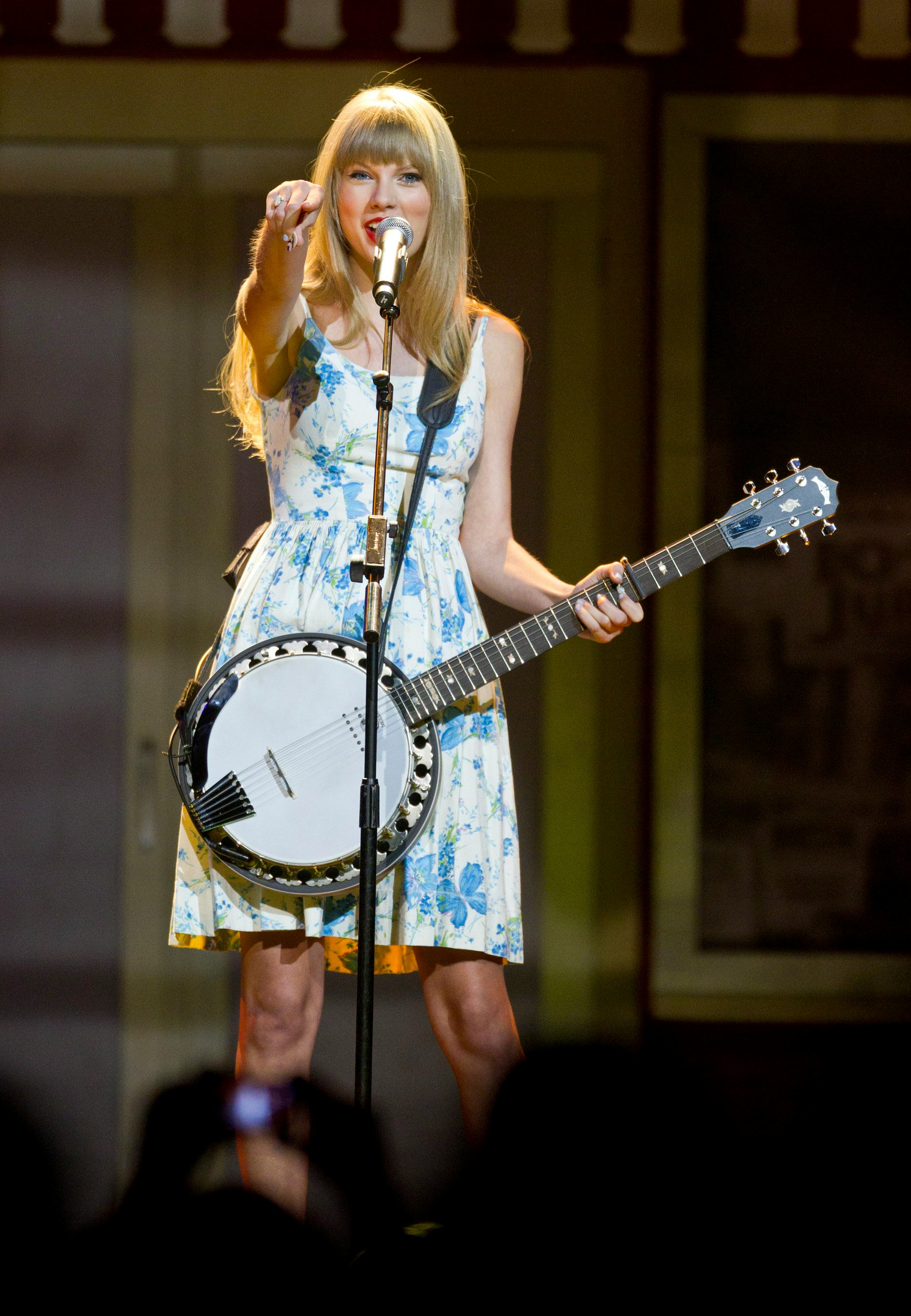 Taylor Swift performs at the Wal-Mart annual shareholders meeting in 2012.