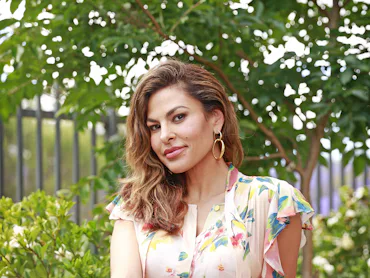 NOVEMBER 18, 2022: SYDNEY, NSW - (EUROPE AND AUSTRALASIA OUT) Actress Eva Mendes poses during a McHa...