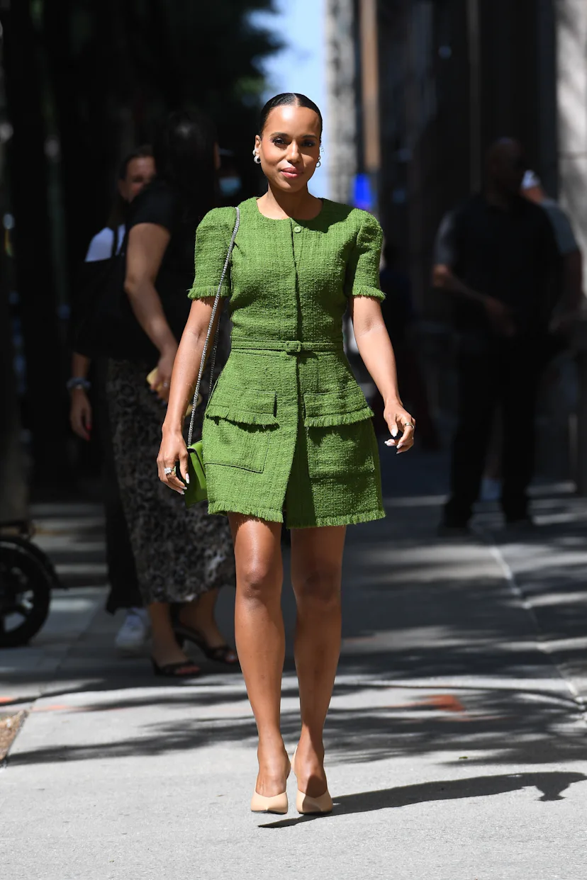 kerry washington crochet dress Kerry Washington Favors Sustainable Luxury in Santicler's Crocheted Polo and Skirt Set at 2024 Democratic National Convention, Reunites with Tony Goldwyn