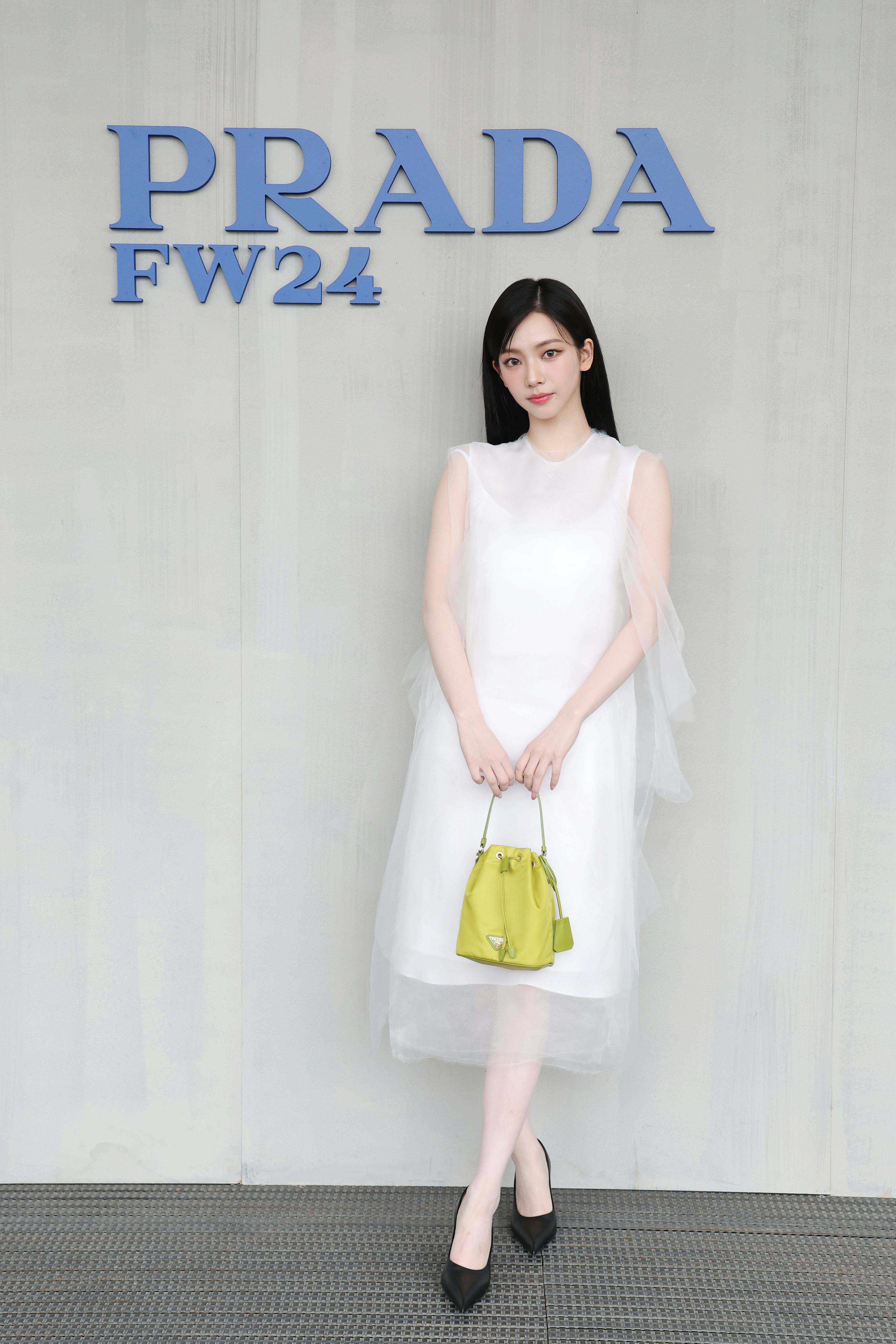aespa カリナさん着用 PRADA Symbole サングラス デパート 送料無料 PRADA カリナさん着用 aespa Symbole (PRADA