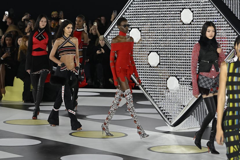 PARIS, FRANCE - FEBRUARY 29
(L-R) A model walks on the catwalk at the Off White fashion show in Pari...