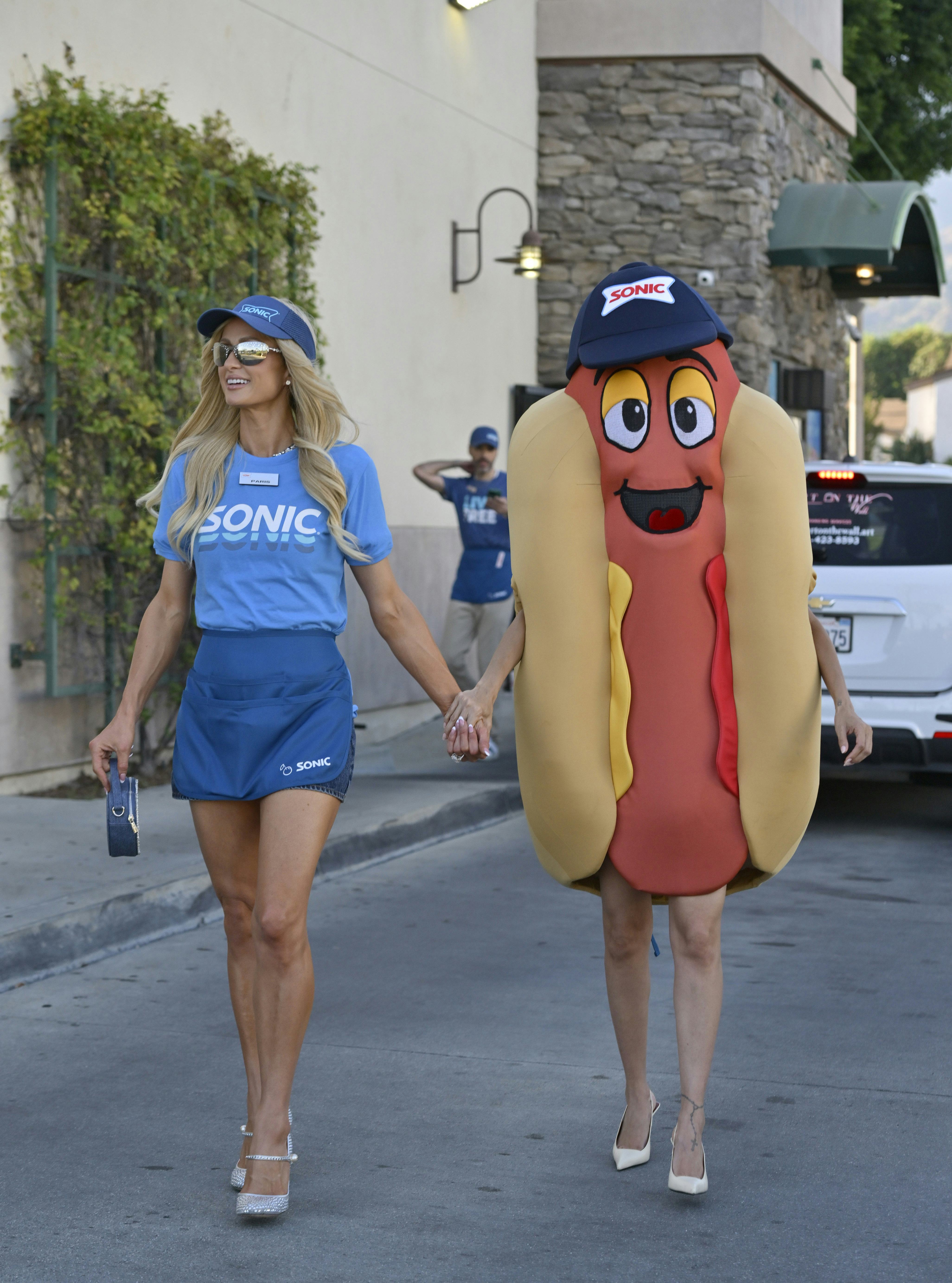 Paris Hilton and Nicole Richie filming The Simple Life reunion