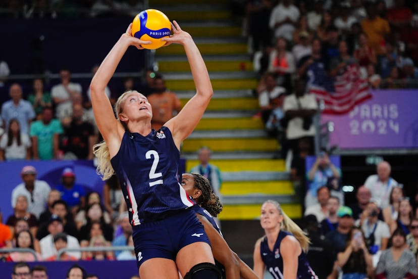 Jordyn Poulter drinks tart cherry juice before bed for better sleep.