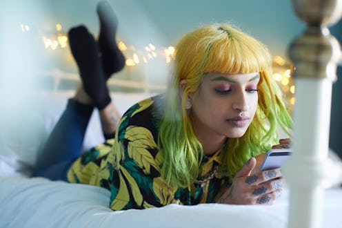 These 3 zodiac signs need a social media detox, STAT.