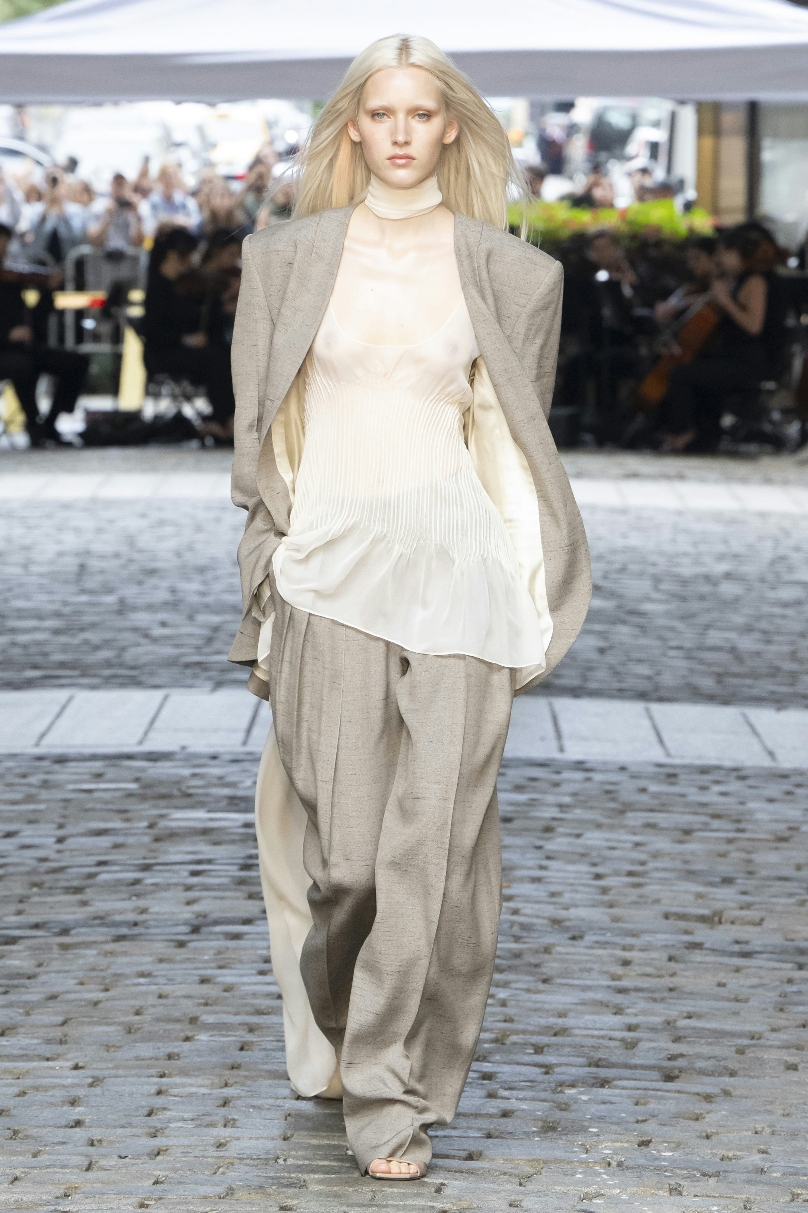 A model walks the runway during the Prabal Gurung Ready to Wear Spring/Summer 2025 fashion show as p&hellip;