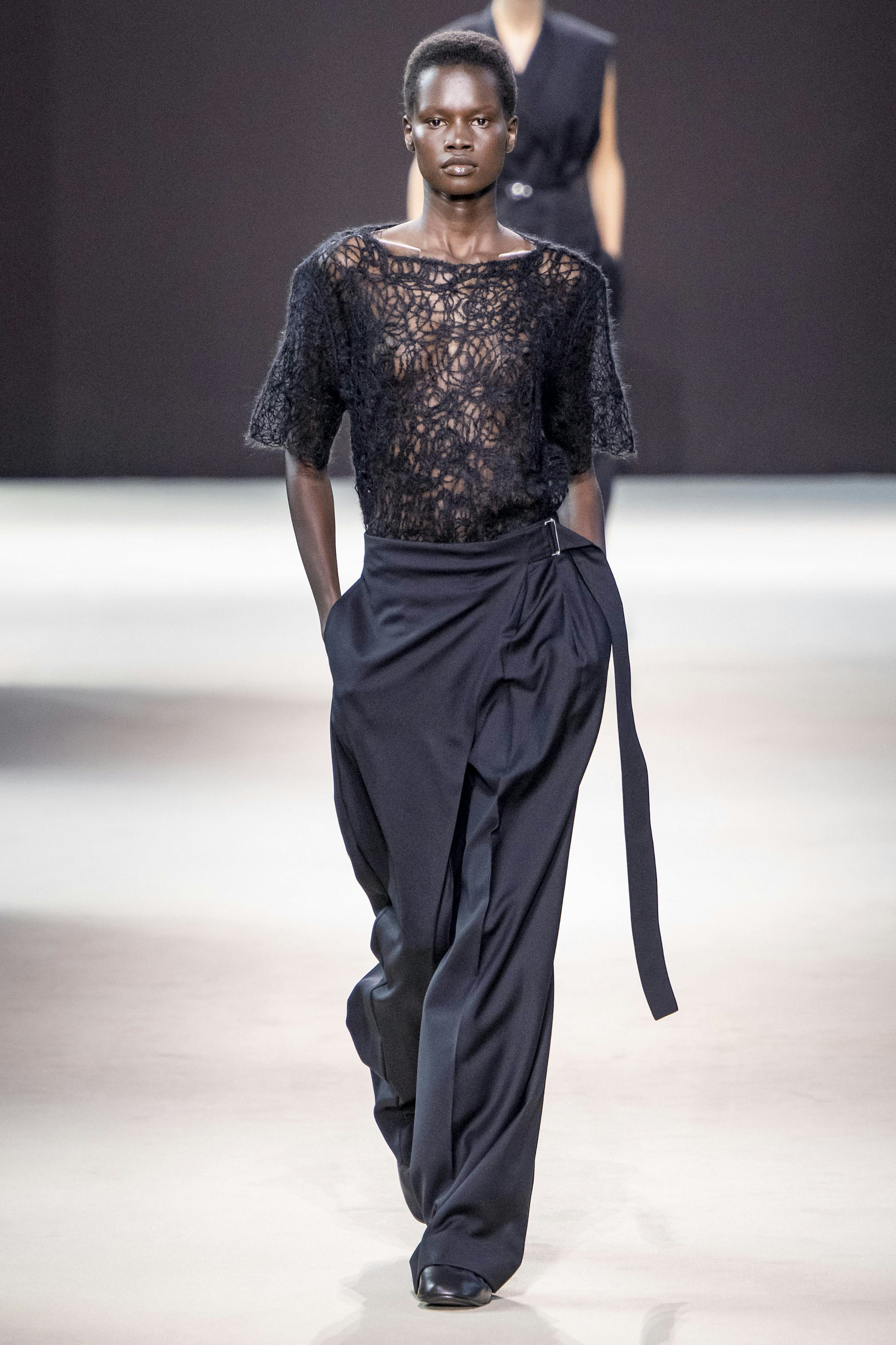 A model walks the runway during the COS Ready to Wear Spring/Summer 2025 fashion show as part of the&hellip;