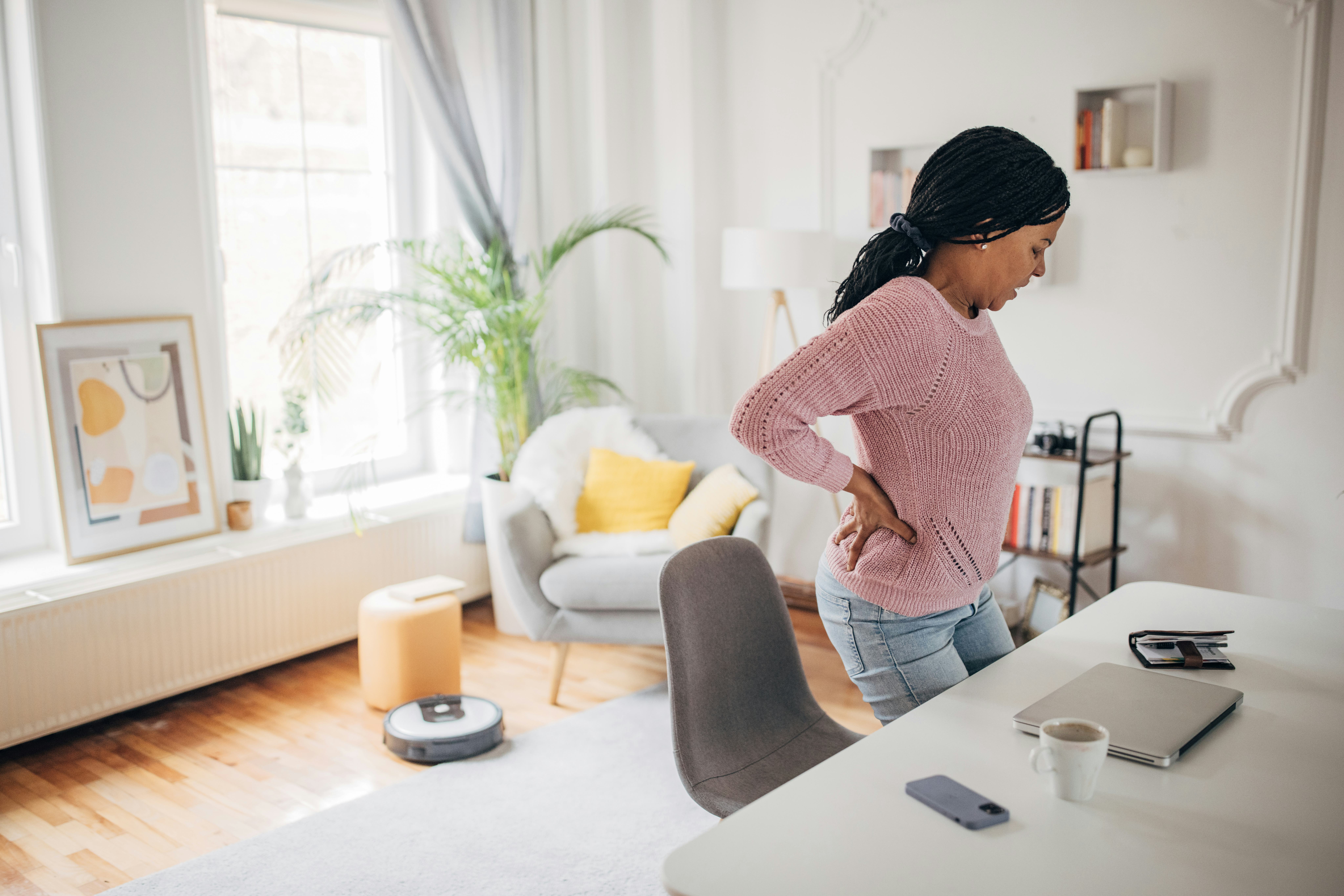 What causes dead butt syndrome?