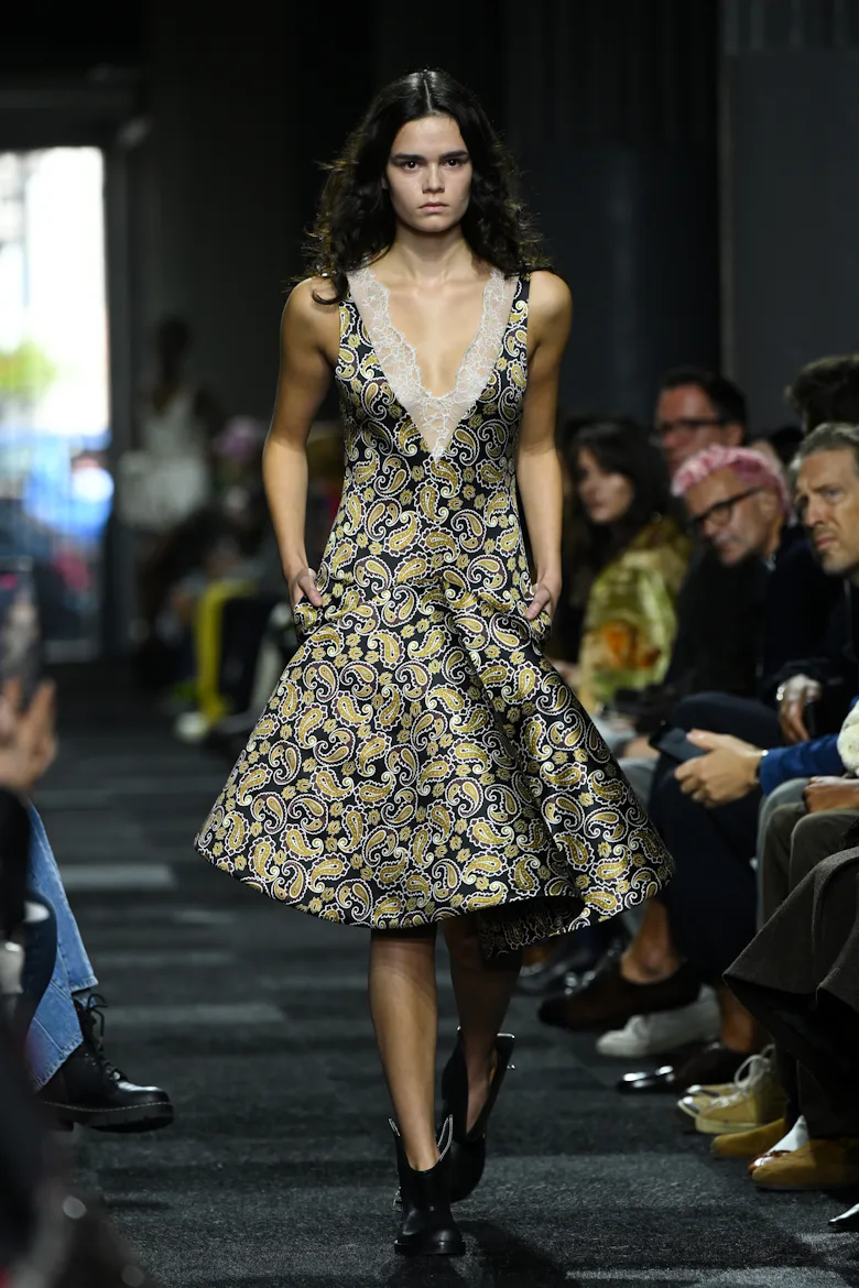 London Fashion Week Spring 2025 The Best Looks From The Runway london-fashion-week-spring-2025-the-best-looks-from-the-runway