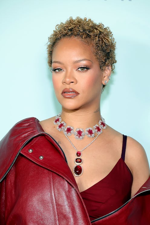 Rihanna blonde curls