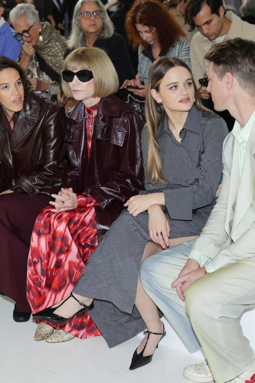 MILAN, ITALY - SEPTEMBER 19: Anna Wintour and Joey King attend the Max Mara fashion show during the …
