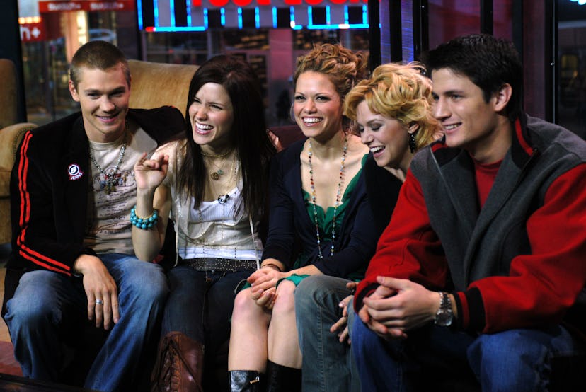 Chad Michael Murray, Sophia Bush, Bethany Joy Lenz, Hilarie Burton and James Lafferty of “One Tree H…