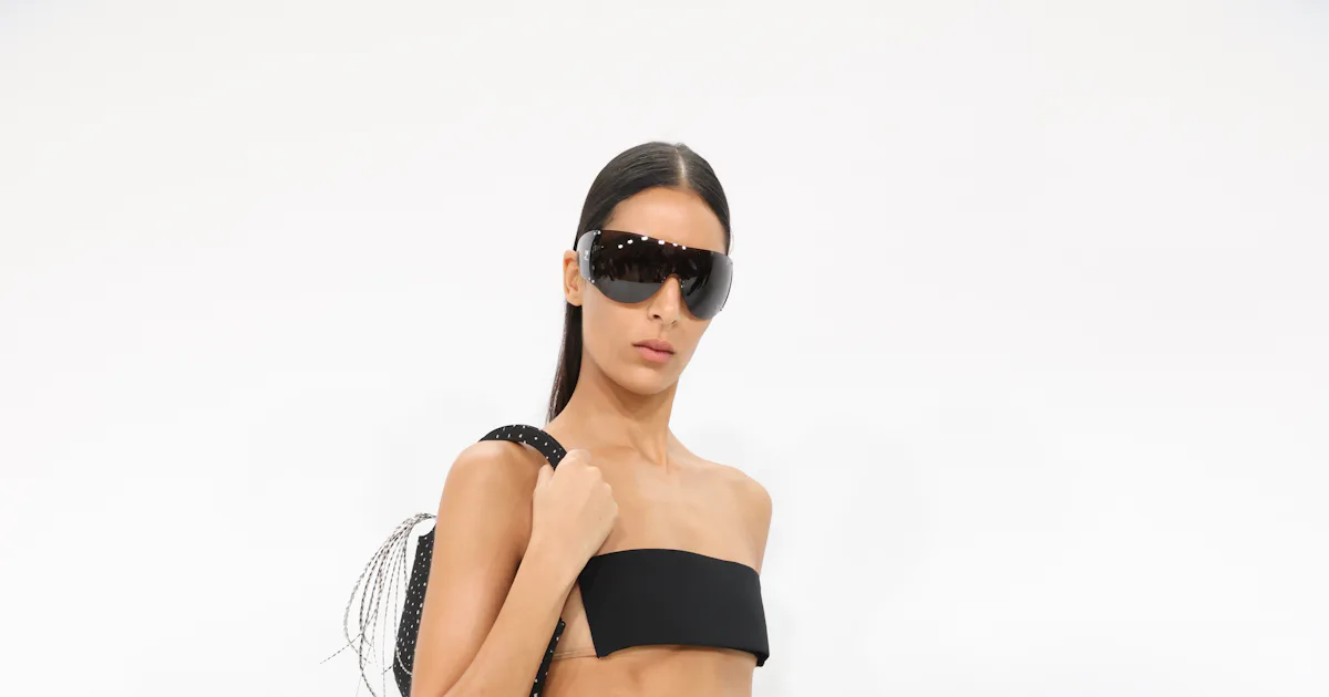 Bandeau-Top-Trend Frühling 2025 Laufsteg Prada Courrèges Alaia
